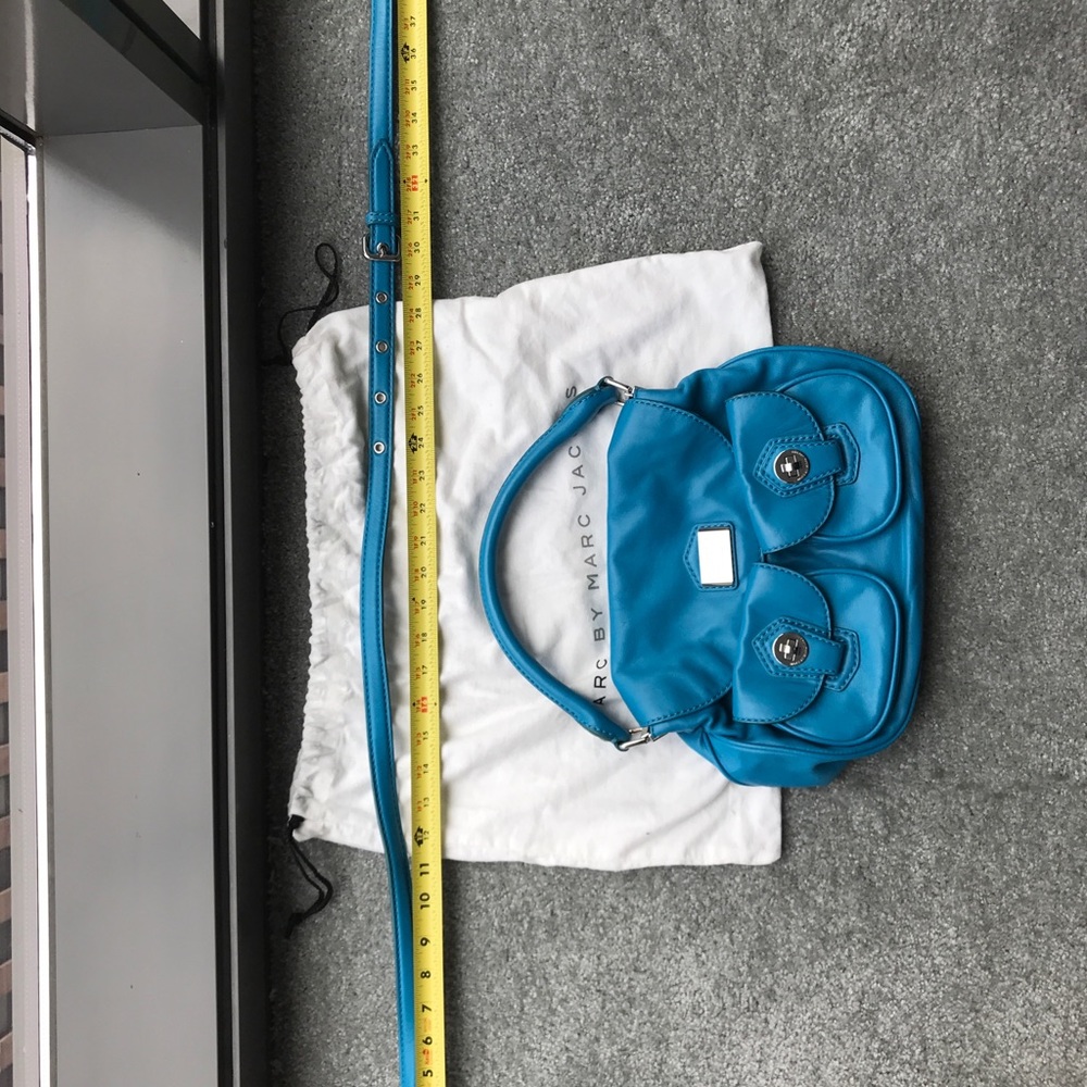 Bright blue Marc by Marc Jacobs crossbody. - Picture 5 of 6